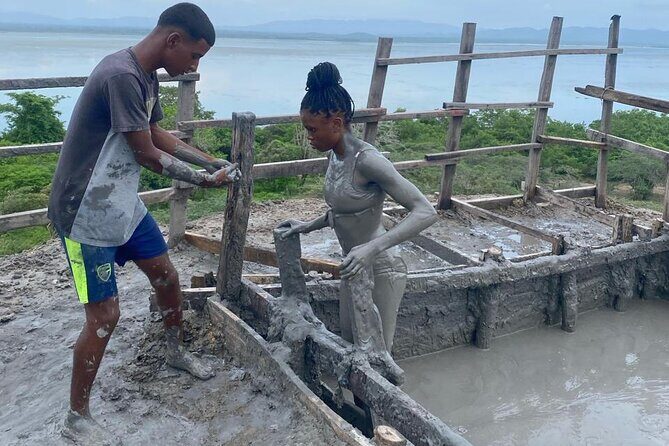 Cartagena Mud Volcano Tour — VIP Exclusive Crowd-Free Access! - The mud volcano experience, step by step: what happens when you arrive