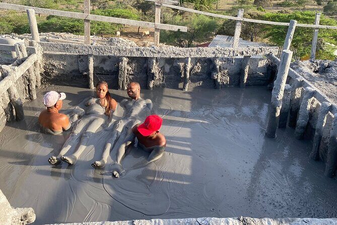 Cartagena Mud Volcano Tour — VIP Exclusive Crowd-Free Access! - Guides in plain language: asking questions and feeling un-fumbled