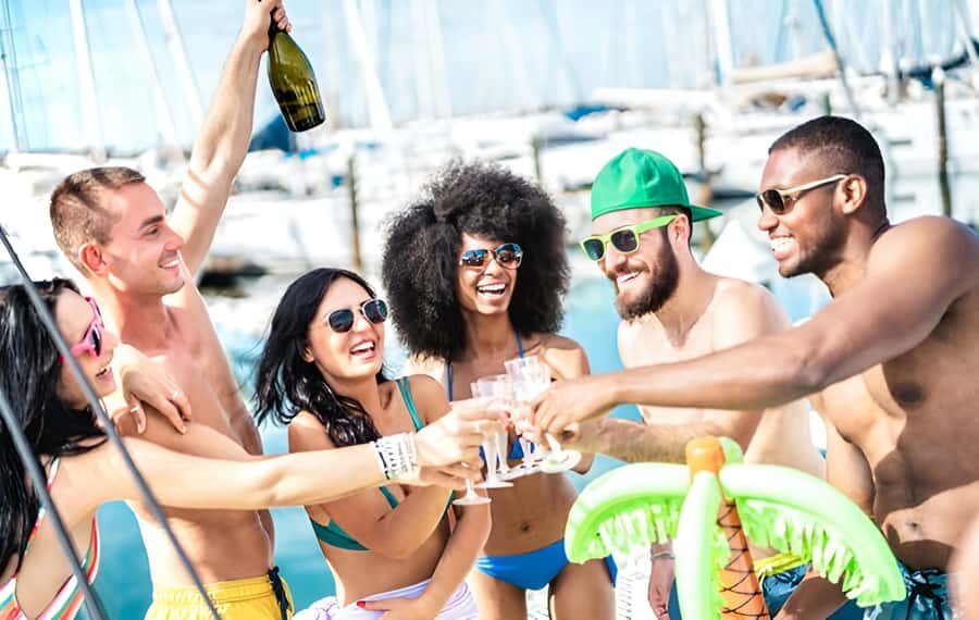 Cartagena: Party Boat to Cholon Beach with 2 Drinks & Lunch - Morning Momentum: Cartagena Stop and the Short Break Before Cholón