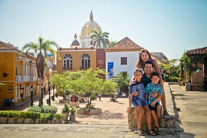 Cartagena Photo-Tour Experience - PRIVATE Photoshoot - Stop 4: Plaza de la Aduana for street-level charm