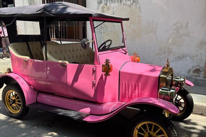 Cartagena Private Classic Car Tour Up to 5+ Bilingual Guide - Centro Histórico: cobblestones, landmarks, and a fast way to orient