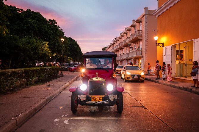 Cartagena Private Classic Car Tour Up to 5+ Bilingual Guide - The 1 hour 15 minute route: how to enjoy it instead of racing