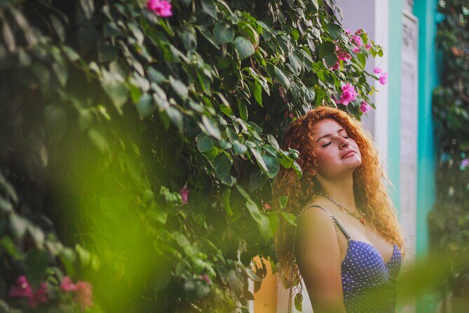 Cartagena Private Photo Session With a Professional Photographer - Crossing into Getsemaní and Plaza de la Trinidad: where the city gets expressive