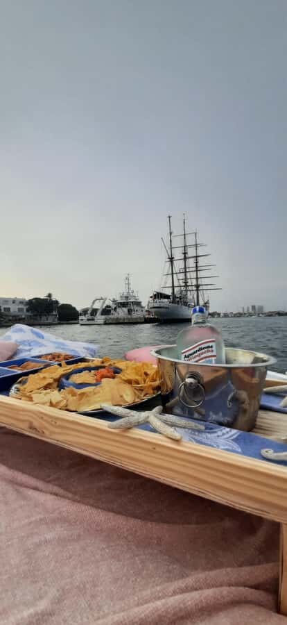 Cartagena: Private Sunset and Night Boat Tour - Why Cartagena’s bay from a boat beats the usual viewpoints