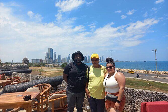 Cartagena Private Tour of the Walled City & Getsemani - Baluarte de San Ignacio to Plaza de Bolívar: why the walls mattered