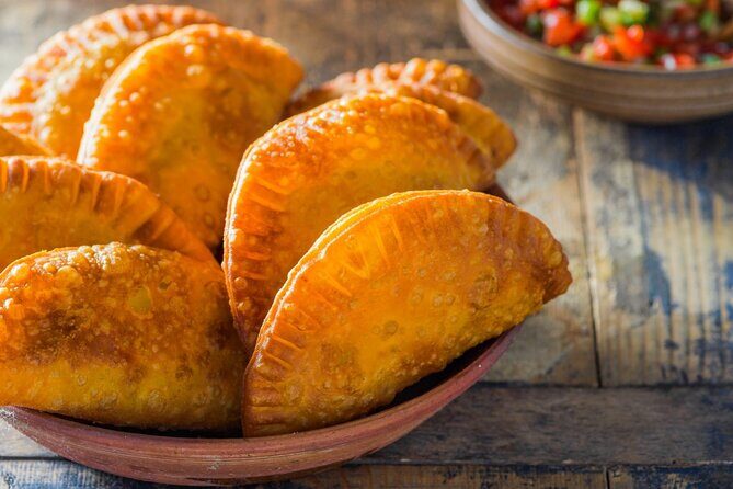Cartagena Street Food Adventure & Full City Tour with Local Guide - Key highlights you’ll feel right away