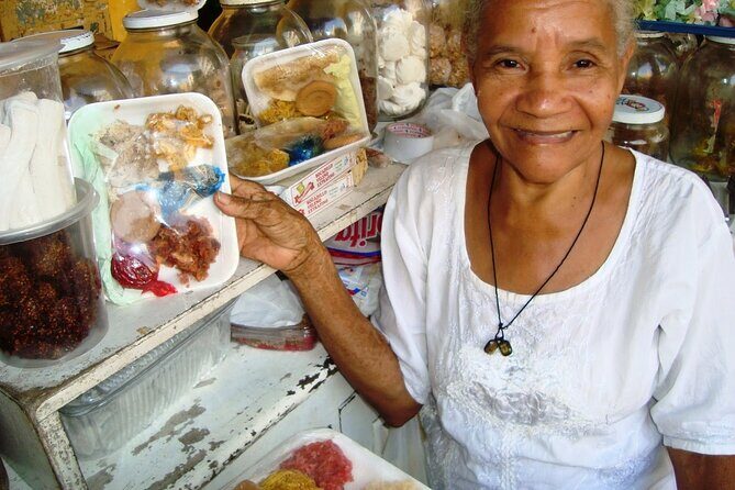 Cartagena Street Food Adventure & Full City Tour with Local Guide - Logistics that actually matter for your comfort