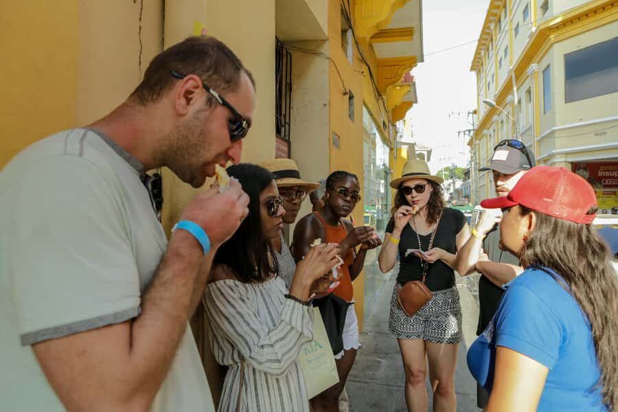 Cartagena: Street Food Walking Tour - Stop one: the 90-year-old restaurant and the “how” behind Chinese influence