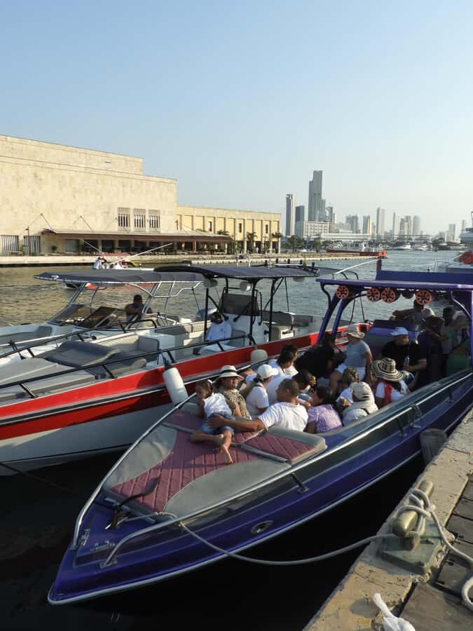 Cartagena: Sunset baytour with Dj, drinks and disco - Small but important logistics you should plan around