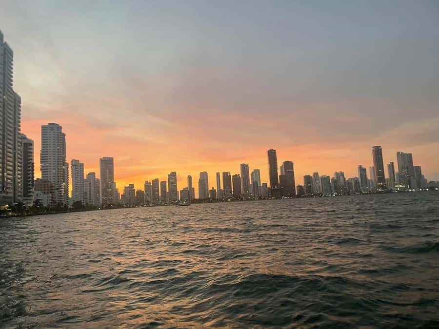 Cartagena: Sunset in boat in the bay with music and liquor - Practical tips to make the most of your 2 hours on the bay