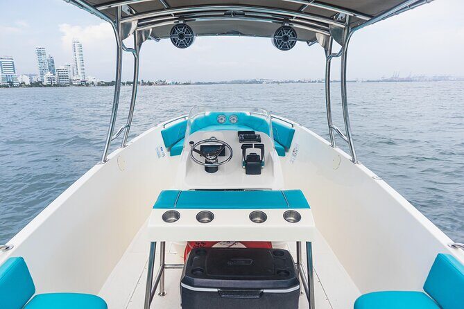 Cartagena to Rosario Islands Luxury Private boat - Drinks on board: the included beer and water actually matter