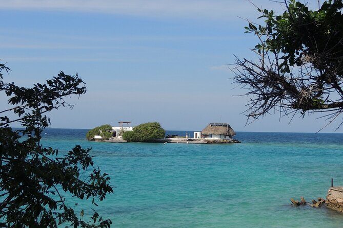 Cartagena VIP Boat Tour: Rosario Islands & Snorkel - Lunch and Snacks That Feel Worth Paying For