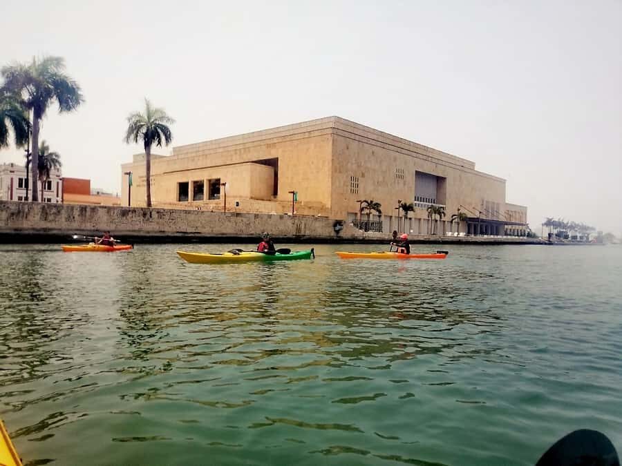Cartagena: Walled City Kayak Tour - Guide Quality: What You Can Expect From the People Running the Trip