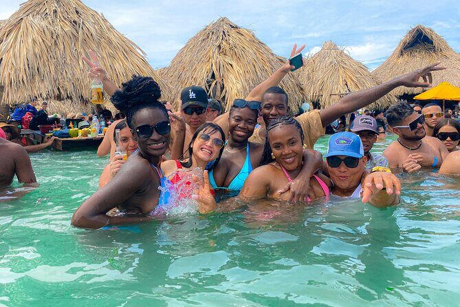 Cartagena : Weekend party in Cholon Island - What the Day Feels Like (Including the Seating Factor)