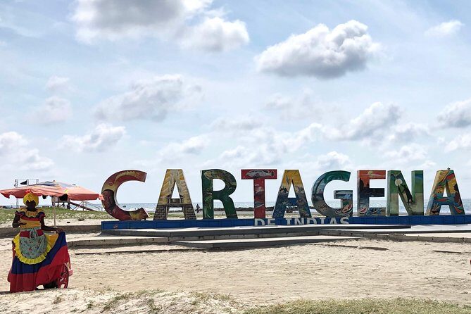 Cartagena Welcome Tour with Airport Transfer - Key highlights at a glance