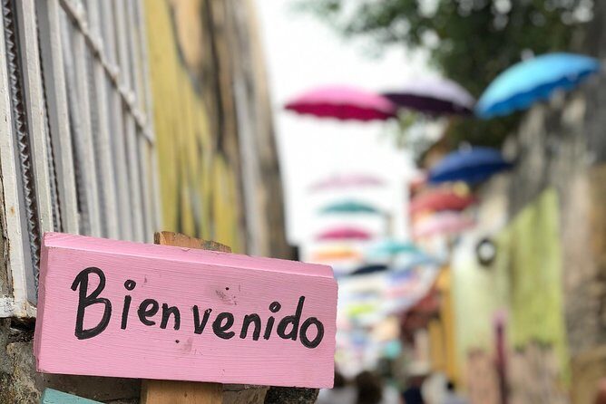 Cartagena Welcome Tour with Airport Transfer - English-speaking guides who can turn questions into direction