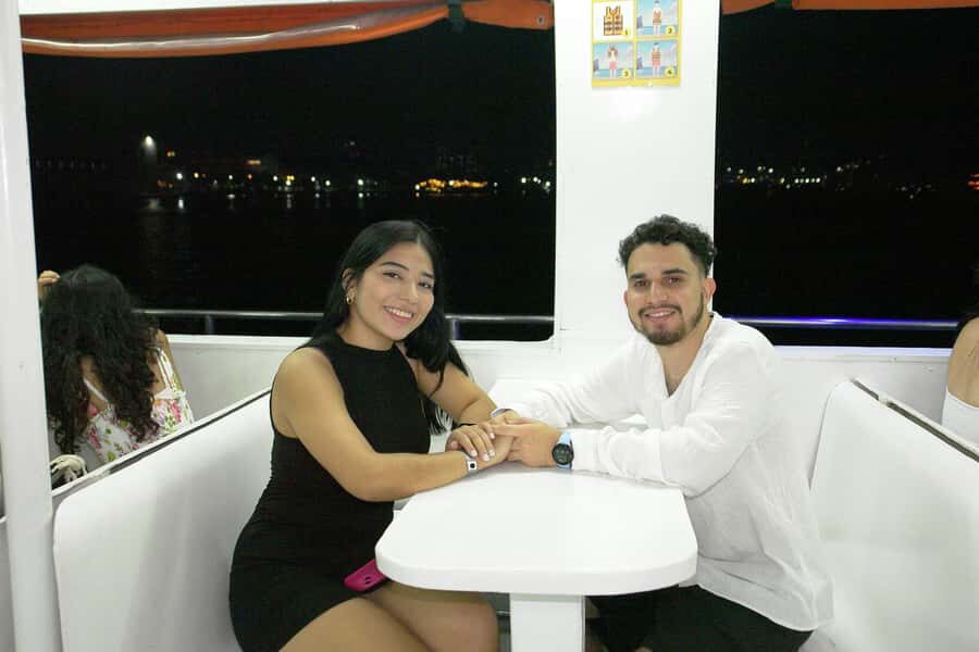 Cartagena: White Night Boat Tour with Dinner and Open Bar - Who this tour suits best (and who might not love it)