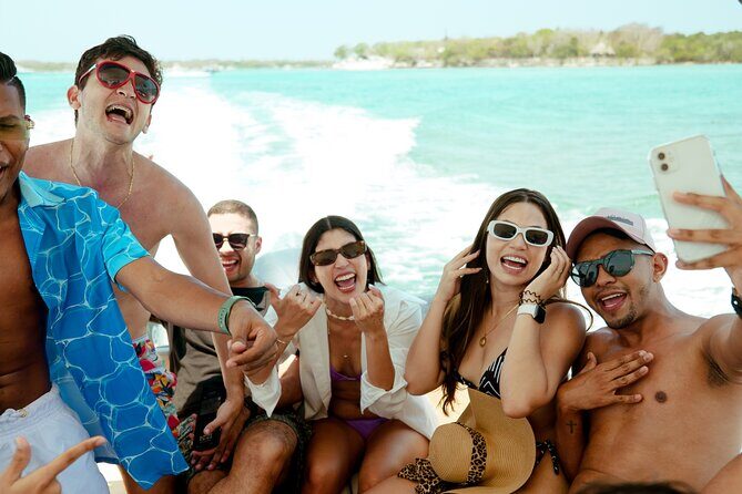 Cholon Boat Party Up 15 People - Drinks and food: plan your expectations and your spending