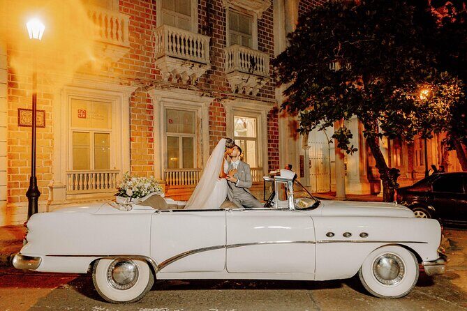 City tour by antique vehicle, luxury experience in Cartagena - Price and value: what $320 per group really means