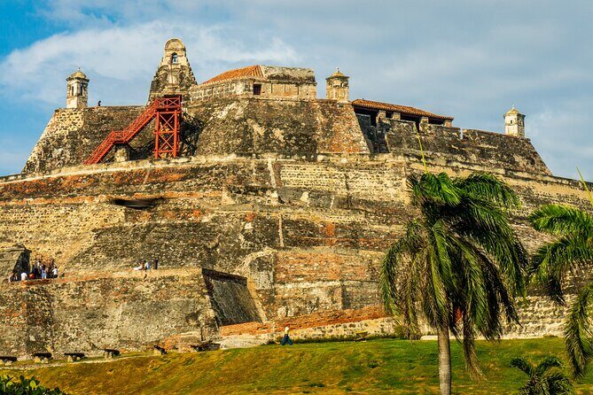 City Tour in Cartagena with visit to San Felipe Castle - Should You Book This Cartagena + San Felipe Castle Tour?