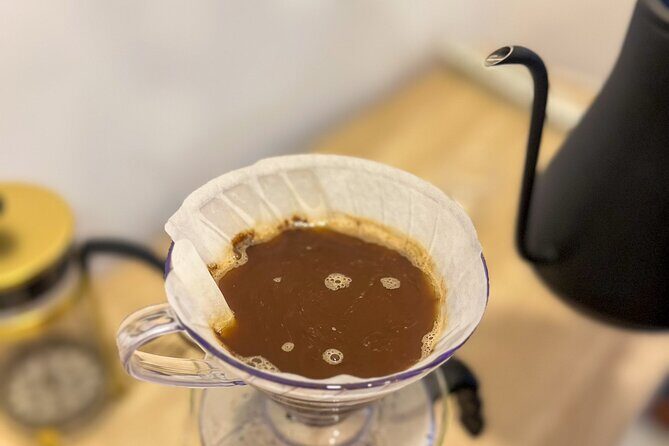 Coffee Class & Tour: prepare, test and know my culture. - How the Stops Work: Coffee Shops, Stories, and a Sensory Pace