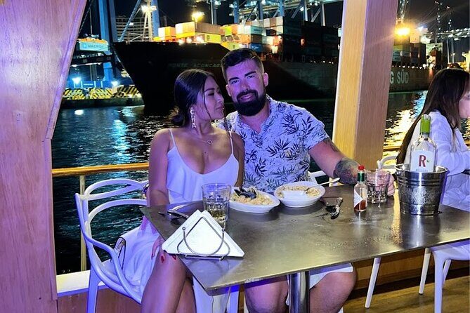 Dinner and Wine in Cartagena Bay aboard the Sibarita Master - Meeting Point: Puerta No 4 by Muelle de La Bodeguita