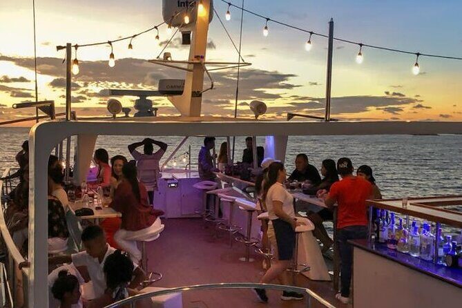Dinner and Wine in Cartagena Bay aboard the Sibarita Master - The Four-Stroke Dinner: Exactly What You Get (and How to Order Smart)