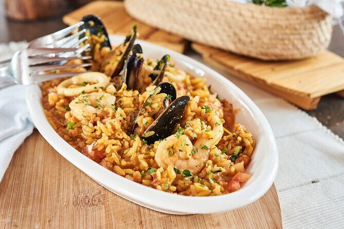 Dinner Cruise Along Cartagena's Bay - Why Cartagena Bay at night is a great dinner plan