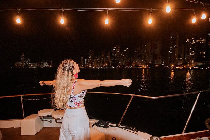 Dinner cruise on Cartagena's bay with Sibarita Master - Boarding at La Bodeguita: timing, door/gate confusion, and your cash plan