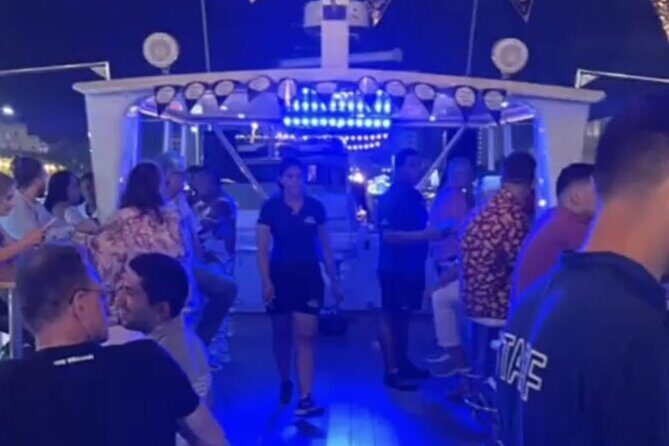 Dinner Cruise Tour through the Bay of Cartagena - The Dinner Setup: A Real Meal, Not Just Snacks