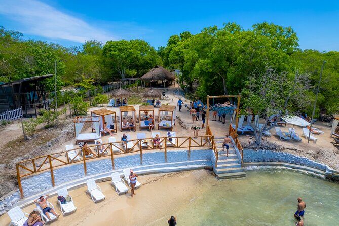 Discover Isla del Rosario Live The Enchanted Beach Experience - Getting to Muelle de la Bodeguita: your timing and cash extras