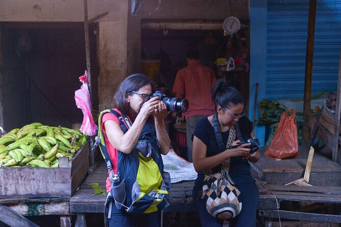 Documentary & Street Photography tour - Why Cartagena street documentary photography works at 7 AM