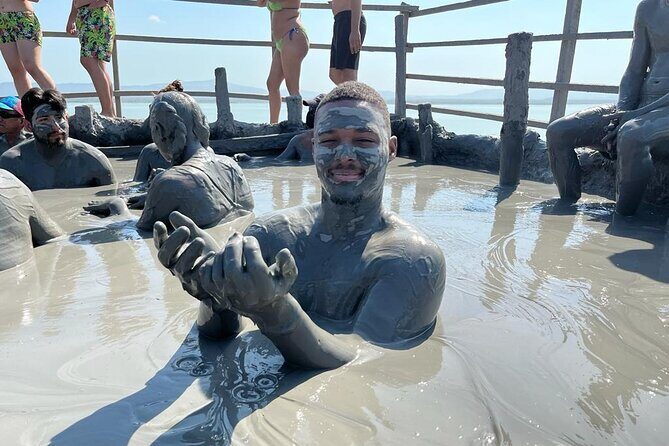 El Totumo mud volcano day tour and eco-friendly hotel - The ride out: pickup timing and what that means for your day