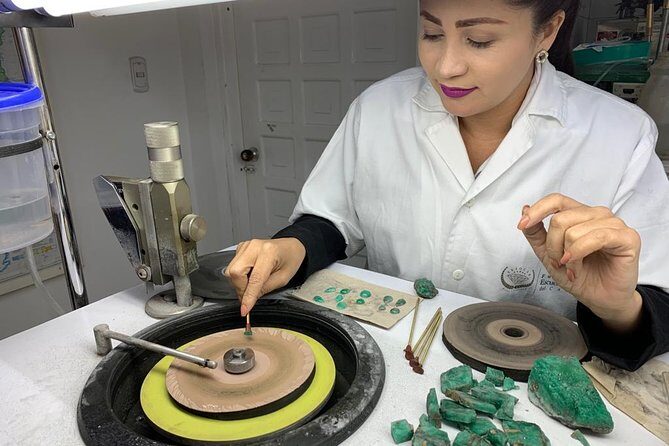 Emerald Museum & Jewelry Workshop: Behind the Scenes Tour - Price and value: why $18 feels like a good deal