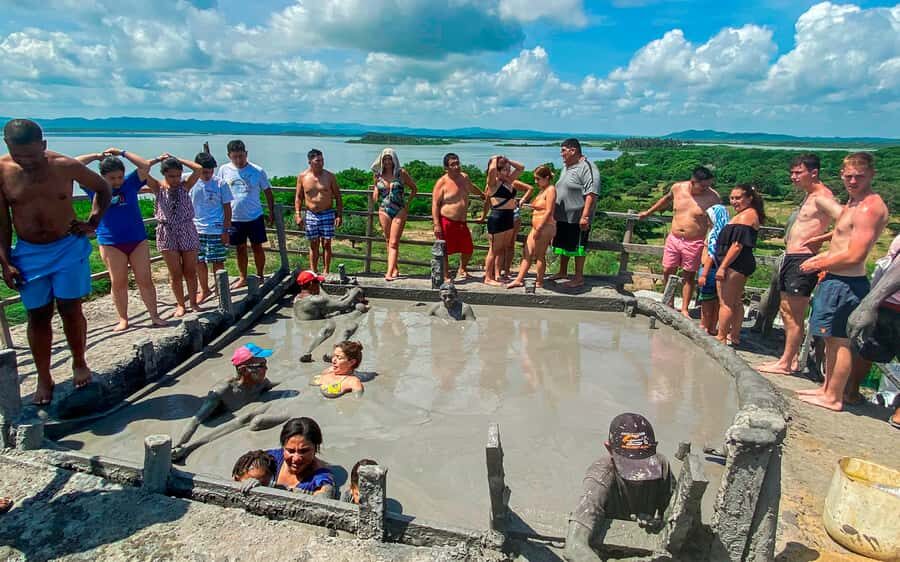 Enjoy the totumo volcano from cartagena + snack - A quick Totumo day trip that fits Cartagena plans