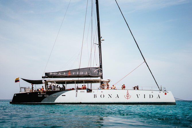 Excursion to the Rosario Islands with Lunch and Snorkeling - Barú near Punta Gigante: lunch happens on anchor, then you swim again