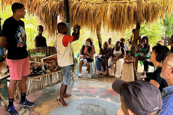 Experience at the First Free Slave Village of Palenque - Morning Pickup and the Ride That Sets the Tone
