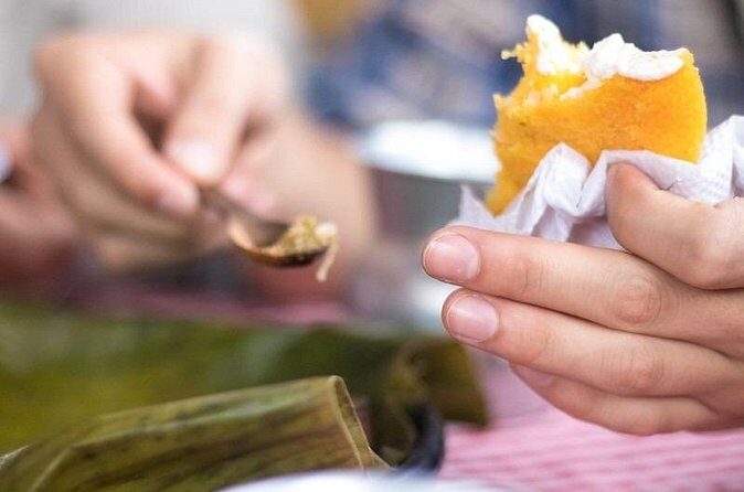 Flavors of Colombia - Cartagena Street Food Tour - Barrio Getsemaní: arepas, local beer, and street-level Cartagena