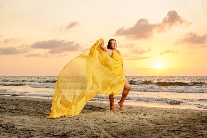 Flying Dress Cartagena - Historic Center or Golden hour or beach - Flying dress photos in Cartagena: fast, flexible, and camera-ready
