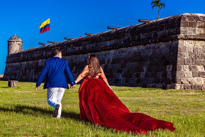 Flying Dress photo session in Cartagena - Why the Flying Dress concept fits Cartagena’s Old City so well