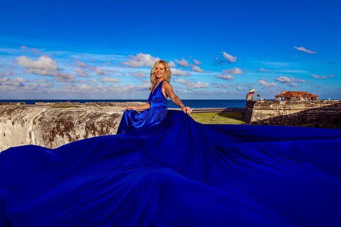 Flying Dress photo session in Cartagena - The 6:30 am start around the walls: light, pace, and comfort