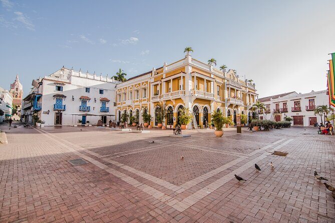 Fortress, Old Town and Shopping in Cartagena (Only for Cruisers ) - Teatro Adolfo Mejía (Teatro Heredia): walking past beauty on purpose