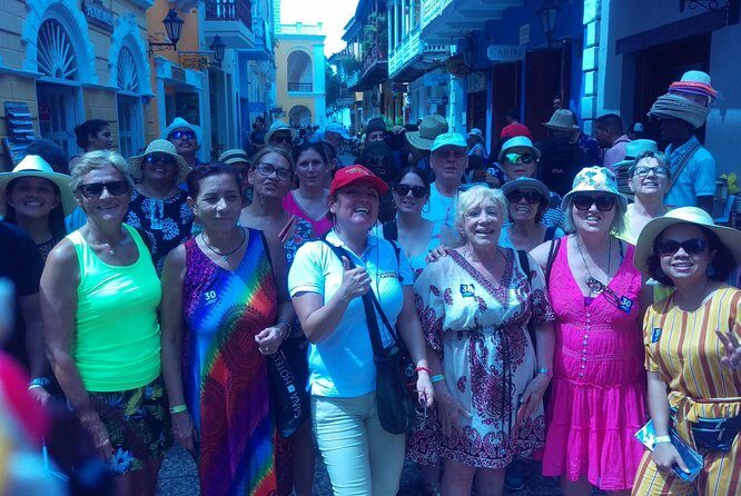 Freetour Cartagena and Gethsemane, Caribbean Heritage and Tradition - Entering Old Cartagena via Torre del Reloj