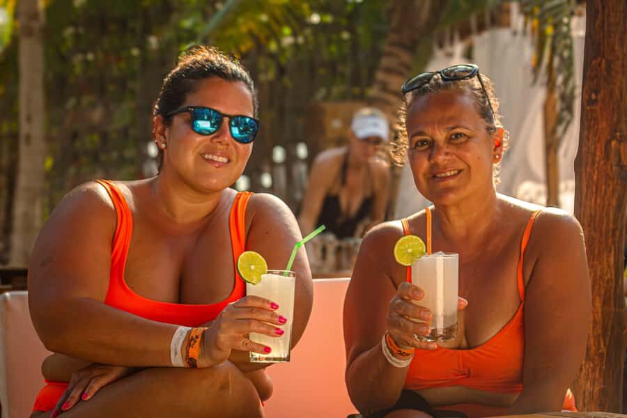 Full day at Isla baru playa blanca in Mambo Beach club - Lunch Included, but with a 30,000 COP Voucher: How to Avoid Surprise Fees