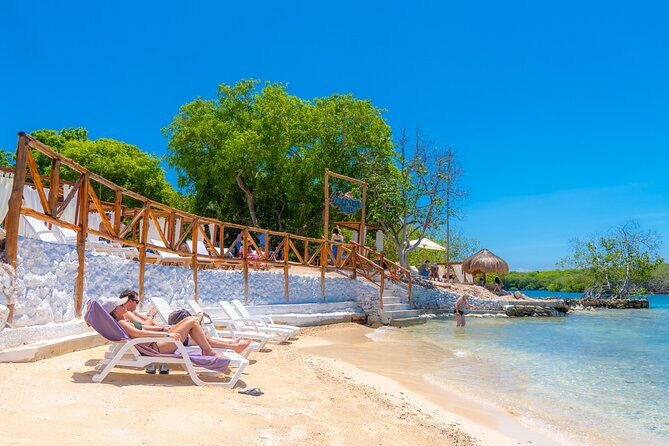 Full Day Encantada beach Rosario Island Nature is the new Luxury - The “7 hours” day: how the timing usually works in real life