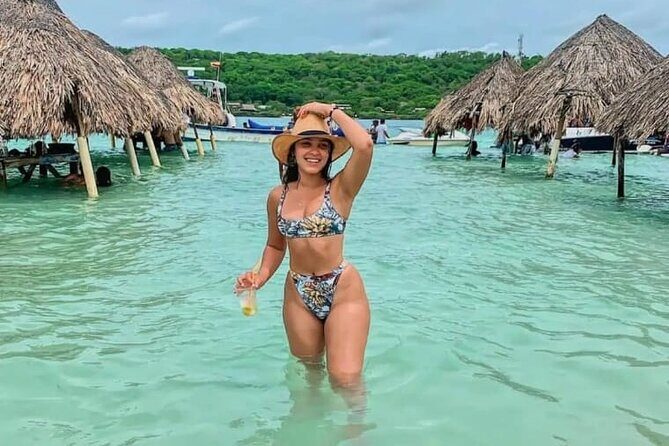 Full day in 4 Rosario Islands includes cholon, baru and snorkeling - Playa Tranquila on Baru Island: Lunch Options and Sunset on a Quiet Beach
