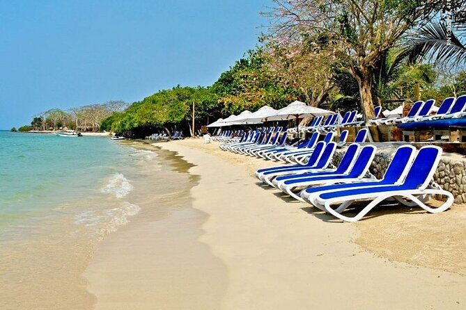 Full day Isla del Encanto - Rosario Islands - Isla del Encanto in Corales del Rosario: why this day feels special