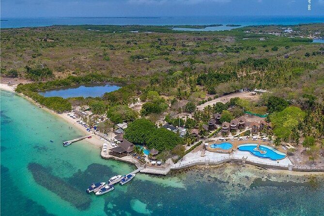Full day Isla del Encanto - Rosario Islands - The speedboat ride: quick route, real weather dependence