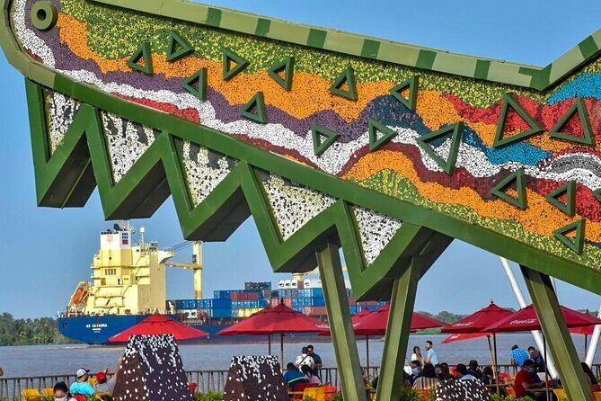 Full Day Tour from Cartagena through Barranquilla and Santa Marta - The Santa Marta transfer: a landmark stop at El Pibe Valderrama
