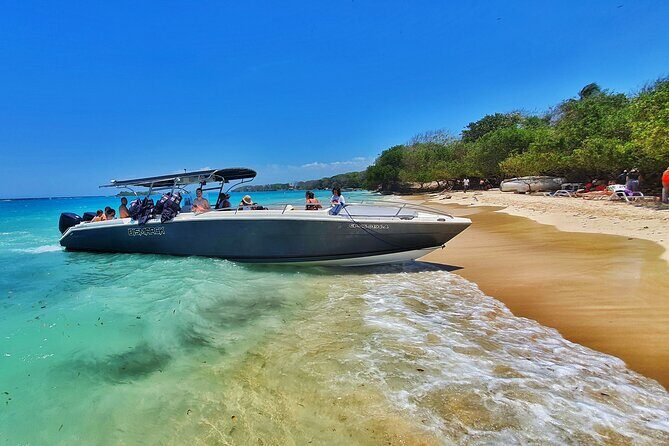 Full day tour islands of Rosario vip - Stop 2: Bocachica forts views with a quick history story